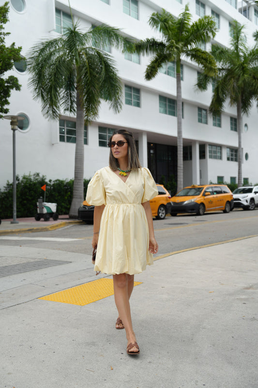 Vestido Curto Decote Cruzado Isles