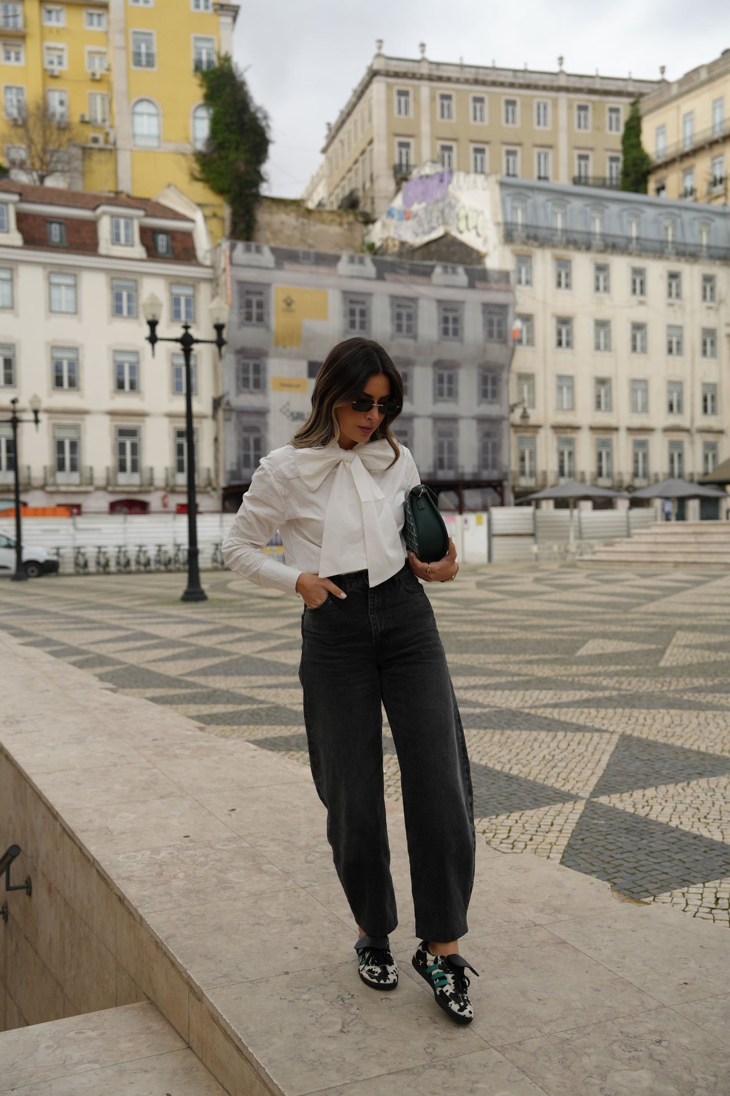 Camisa com laço removível Bow